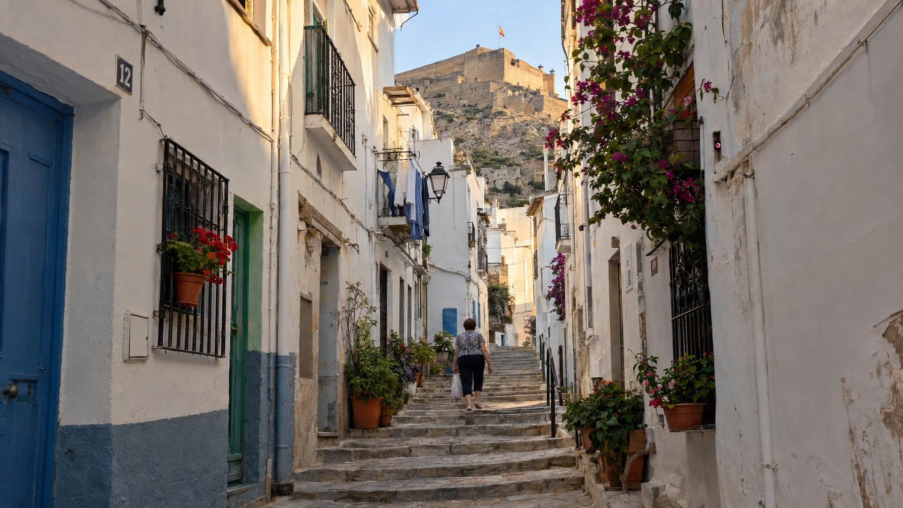 Alicante Old Town - Barrio de Santa Cruz in Alicante