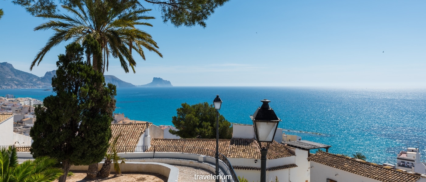 Costa Blanca Travel Guides for Every Traveller
